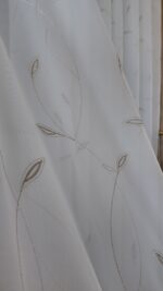 Perdea  Opaca Alba cu Broderie Maro BRD 6821/09-11
