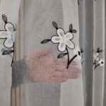 Perdea Alba din In cu Broderie Florala Neagra - imagine 3